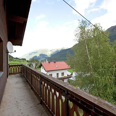 In Piller Near Bus & Сasa de vacaciones *