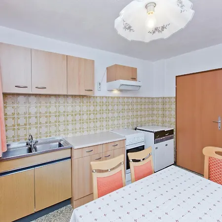 Holiday home In Piller Near Bus & *
