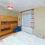 In Piller Near Bus & Wenns
